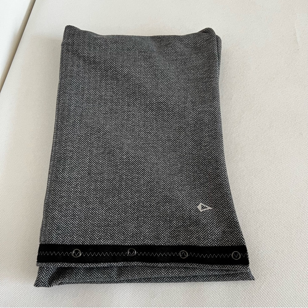 Ivivva Infinity Scarf Herringbone Print Heathered Black Size 54" X 20"